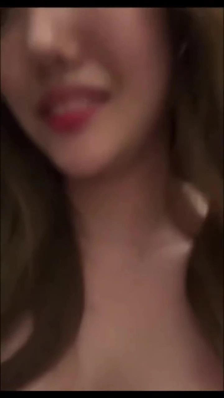 술김에 다 까고 밖에나가서 자위